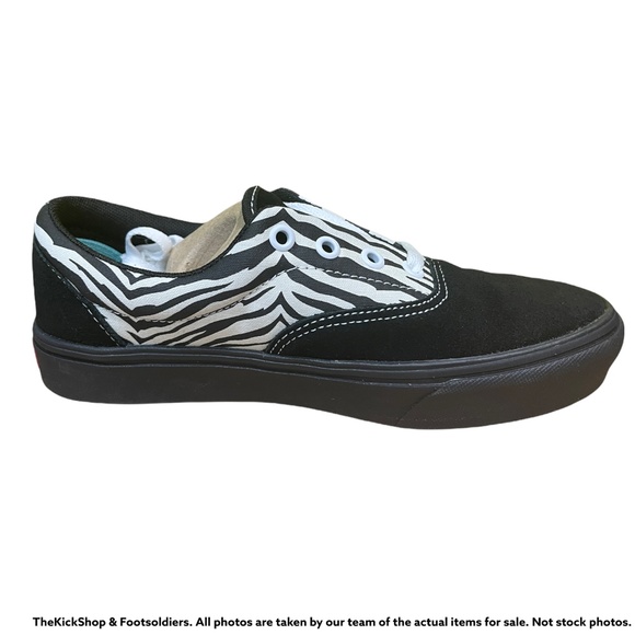 VANS COMFYCUSH ERA (MIXED MEDIA) WOMEN'S LOW TOP SNEAKERS - Picture 3 of 5